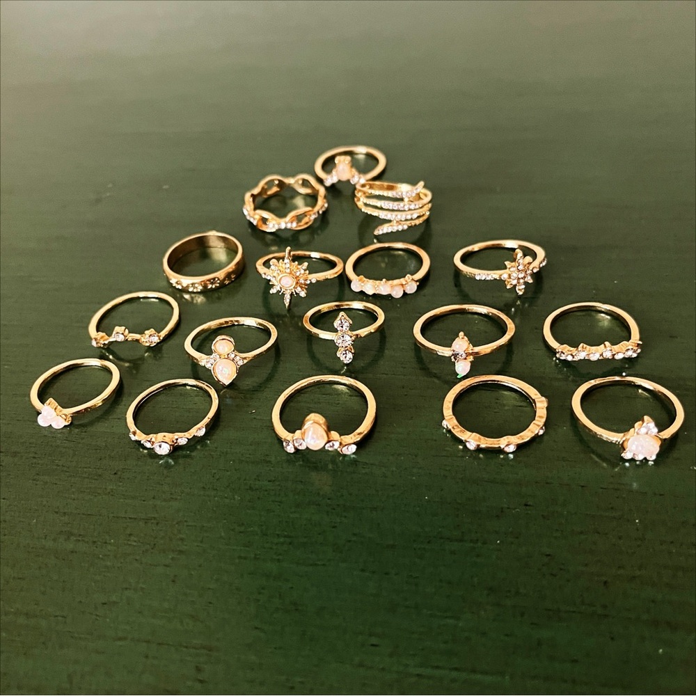 17 Pc Boho Ethnic Gypsy Opal, Crystal, Gold Tone Rings in Various Sizes - NWT - Picture 8 of 14
